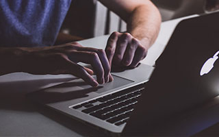 aoa体育馆-利物浦迎战曼城，双方实力对比引人期待