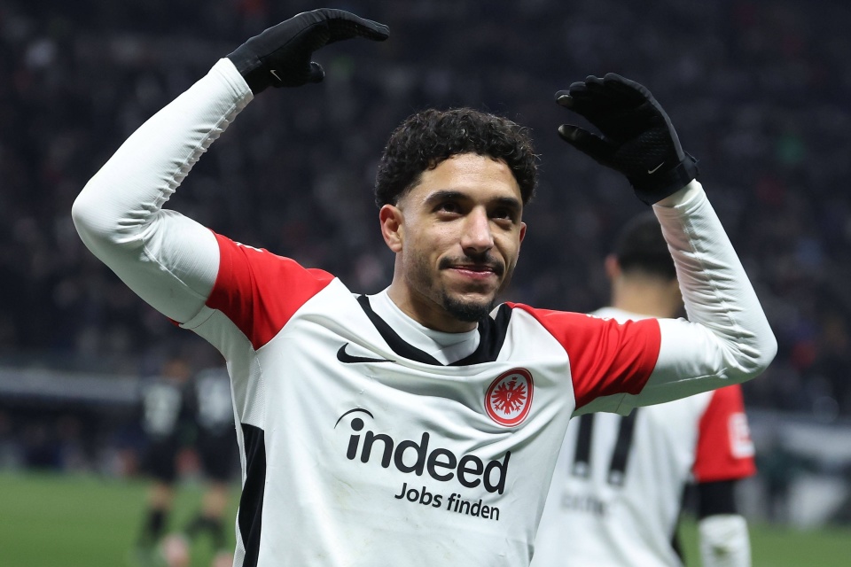 法兰克福连续三场胜利,全力冲击榜首的简单介绍 法兰克福连续三场胜利,全力冲击榜首的简单介绍