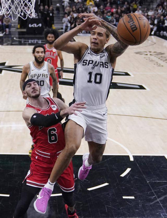 aoa体育-卡昂队主场一战拿下，球员表现亮眼的简单介绍