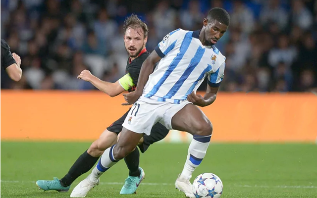 aoa体育课程-阿拉维斯踢平对手，锁定不败势头(阿拉维斯踢平对手,锁定不败势头的球员)