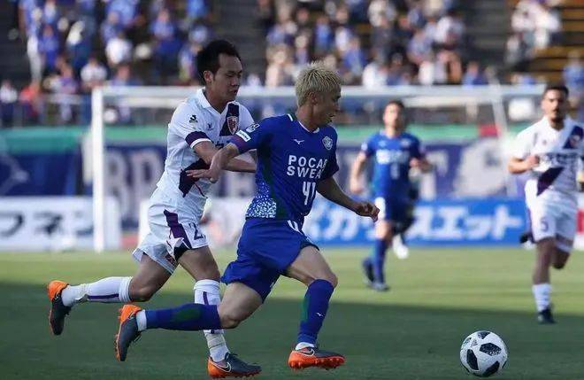 aoa体育官网-包含阿尔艾因球迷现场助威，激发球队夺冠斗志的词条