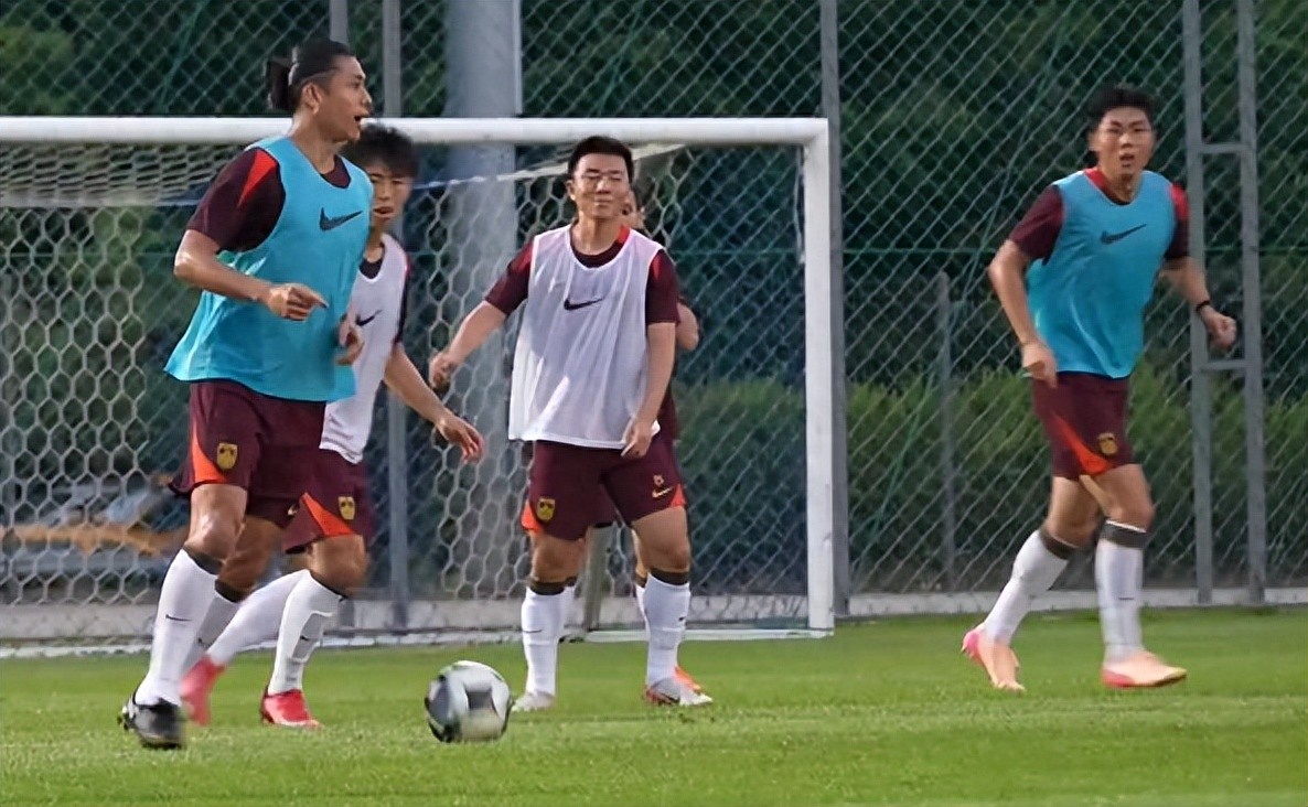 aoa体育课程-包含比赛模式革新，球队战术再度调整的词条