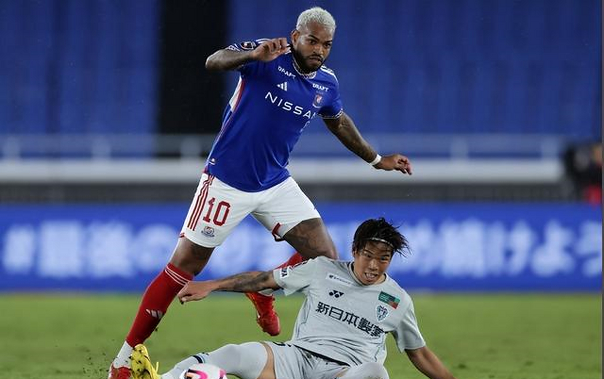 aoa体育娱乐-包含长春亚泰主场告捷，追赶领先的词条