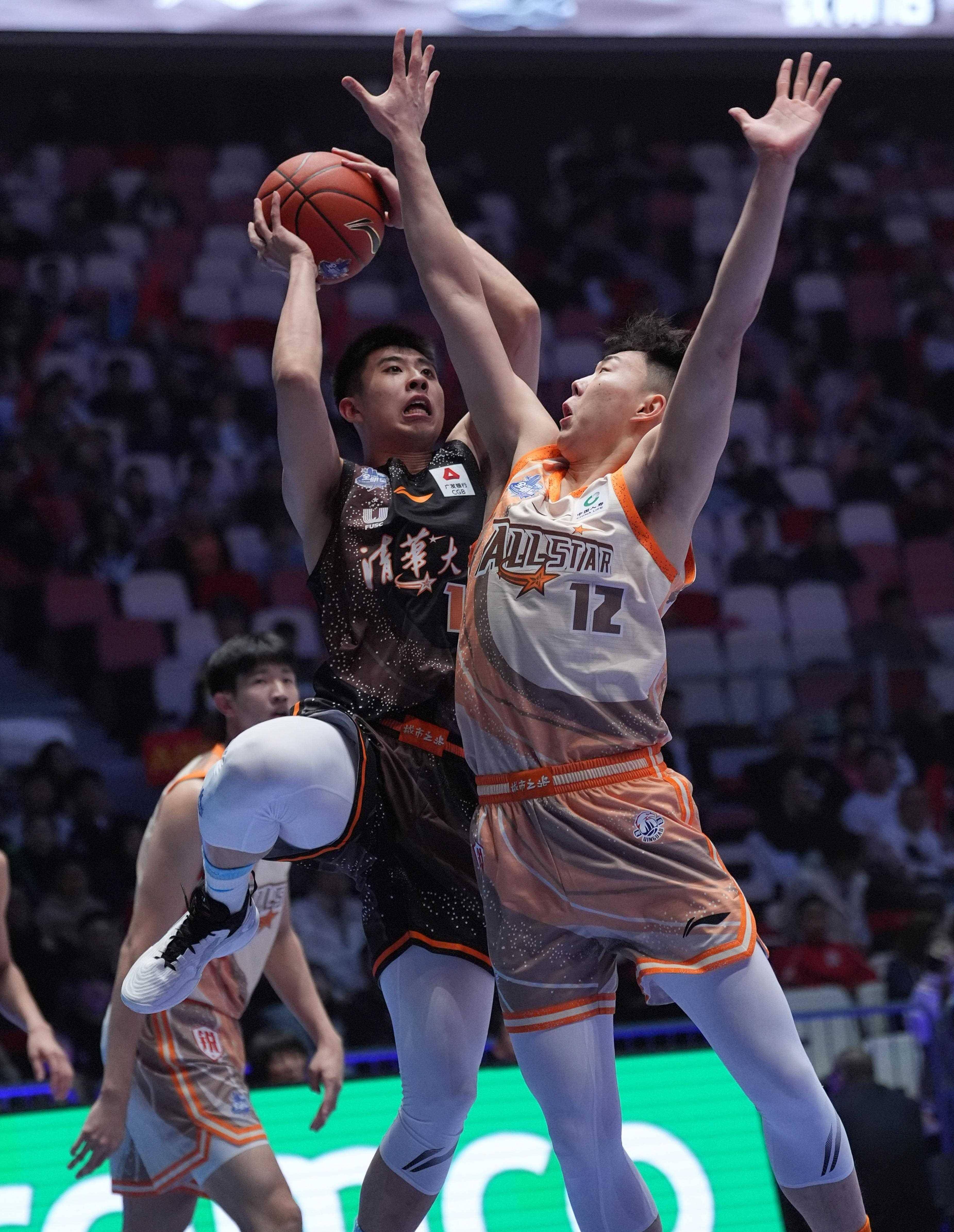 顶级篮球明星们将展开一场激烈的体育争夺 顶级篮球明星们将展开一场激烈的体育争夺