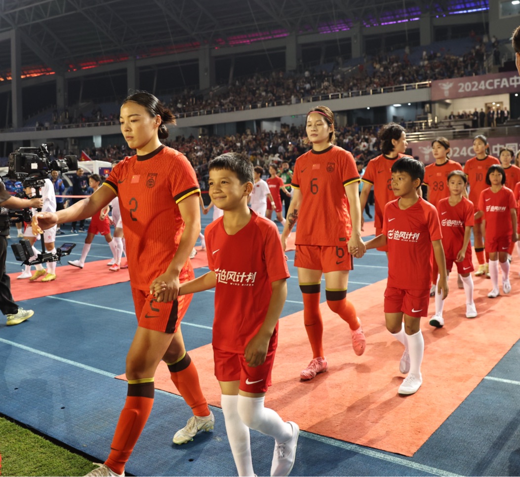 胜负悬念：女足精彩比拼引爆全国观众热情的简单介绍