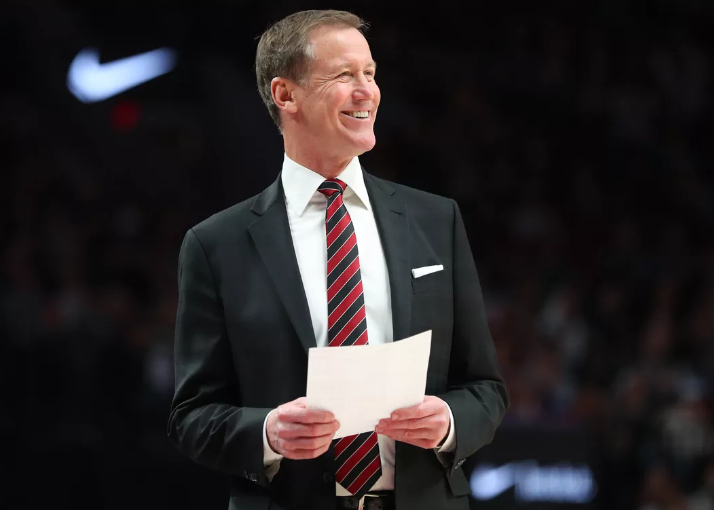 包含开拓者主帅斯托茨盛赞球队防守，盼保持势头的词条