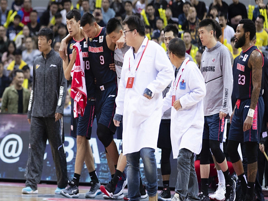 aoa体育视频-公牛球员受伤离场，团队战力遭受考验的简单介绍