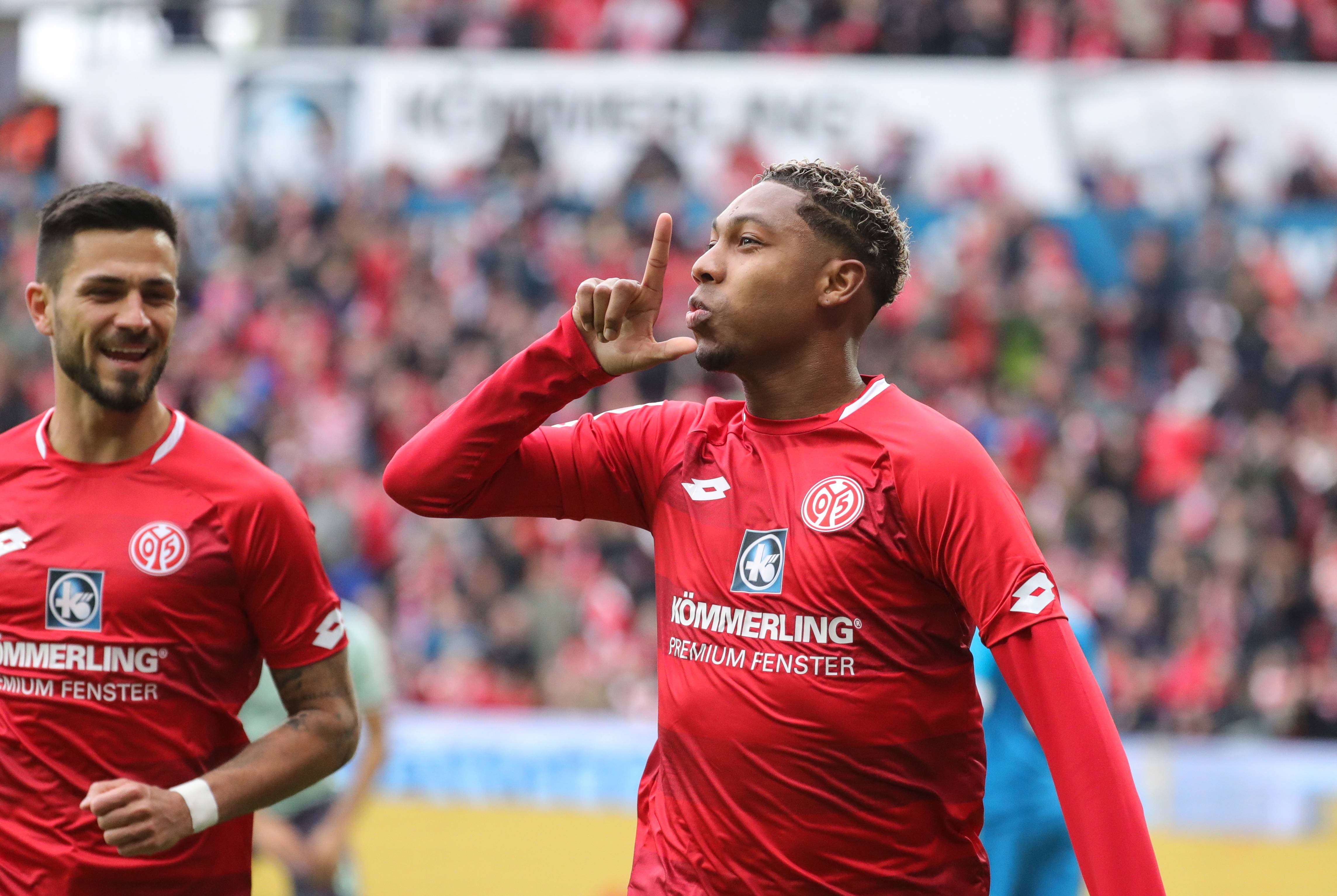 aoa体育馆-美因茨队战术失误，遭遇主场失利的简单介绍