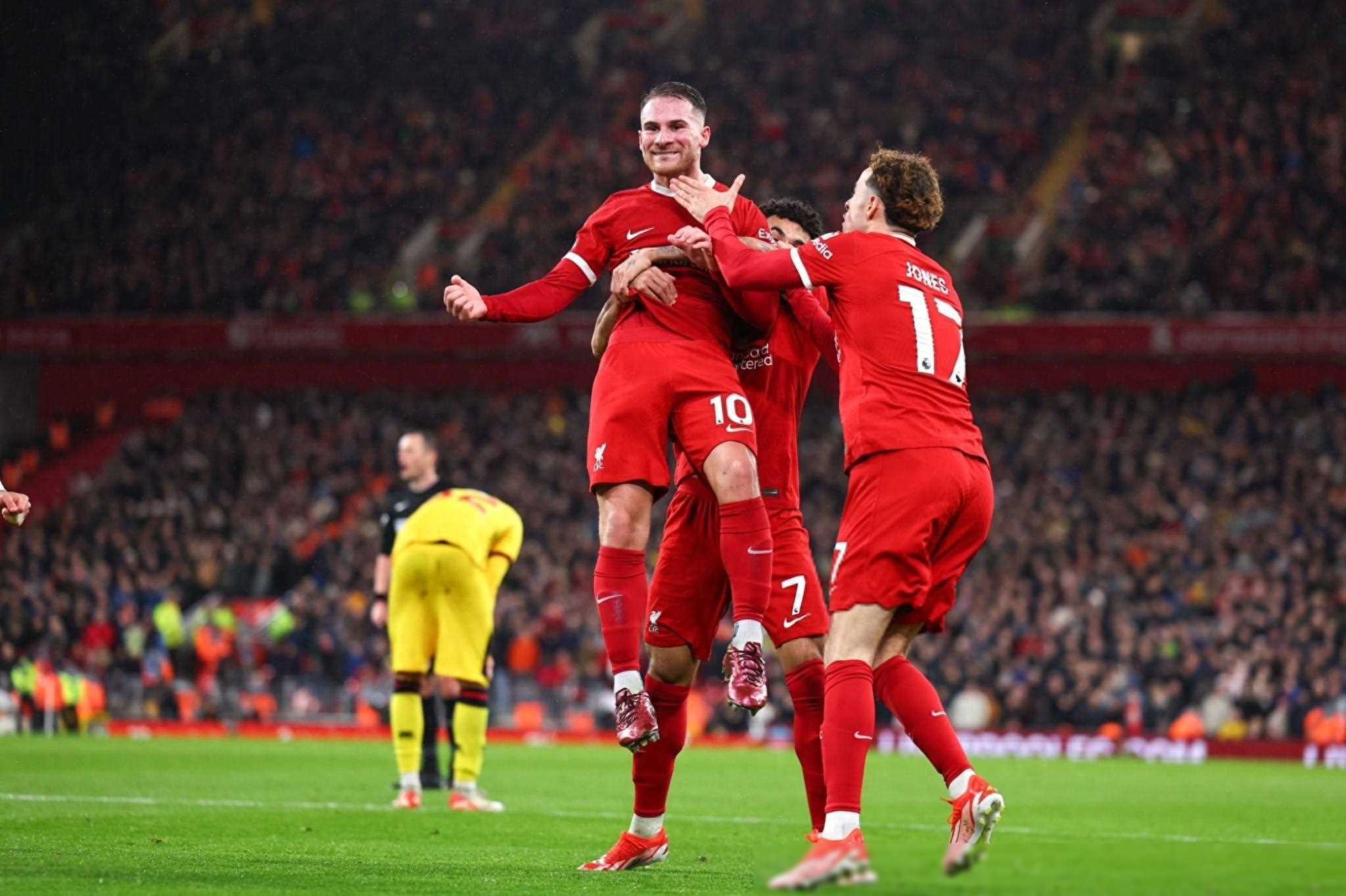 aoa体育新闻-尤文图斯奋力防守，巴黎圣日耳曼取得胜利