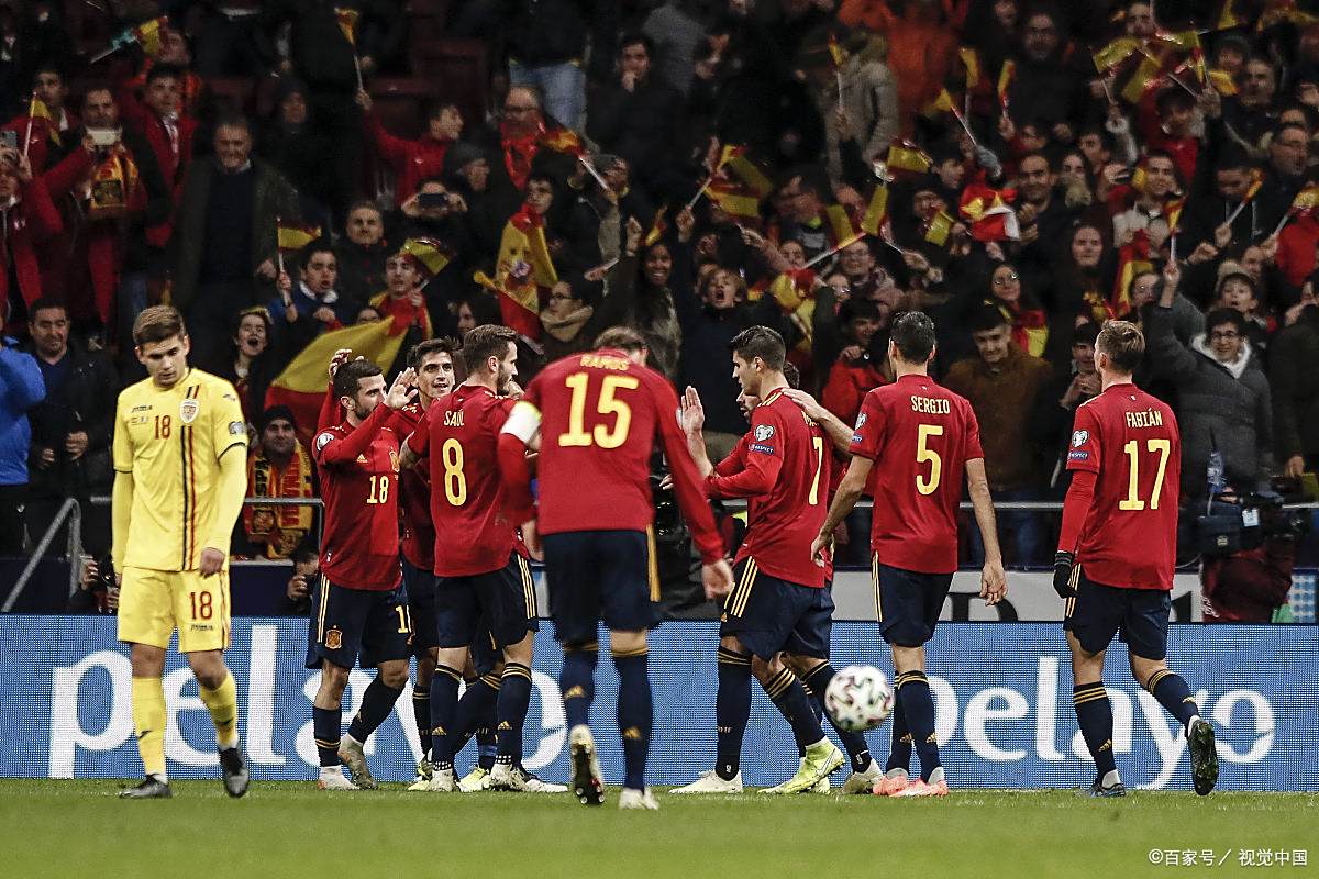 aoa体育课程-亚特兰大球迷为球队庆祝胜利！