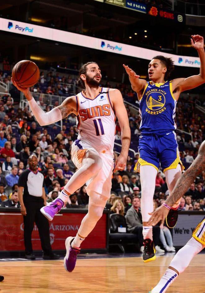 aoa体育直播-勇士在短时间内两度败给魔术