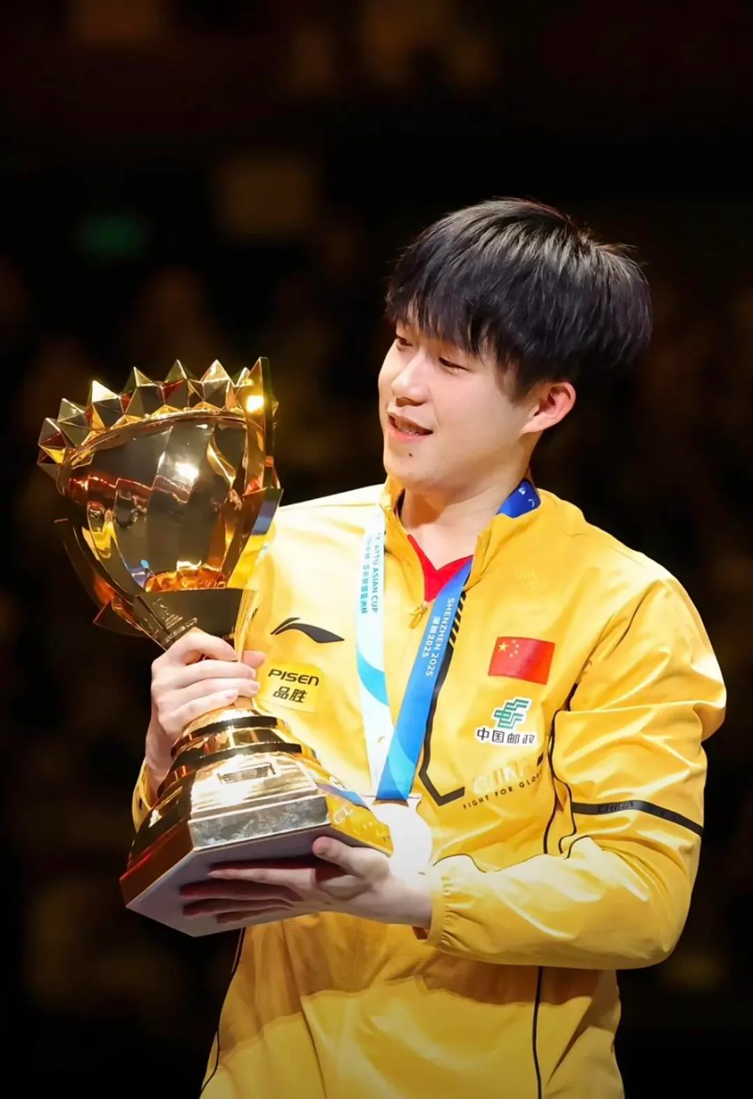 aoa体育教练-顶级球员个人表现出彩，赛场荣誉锦上添花的简单介绍