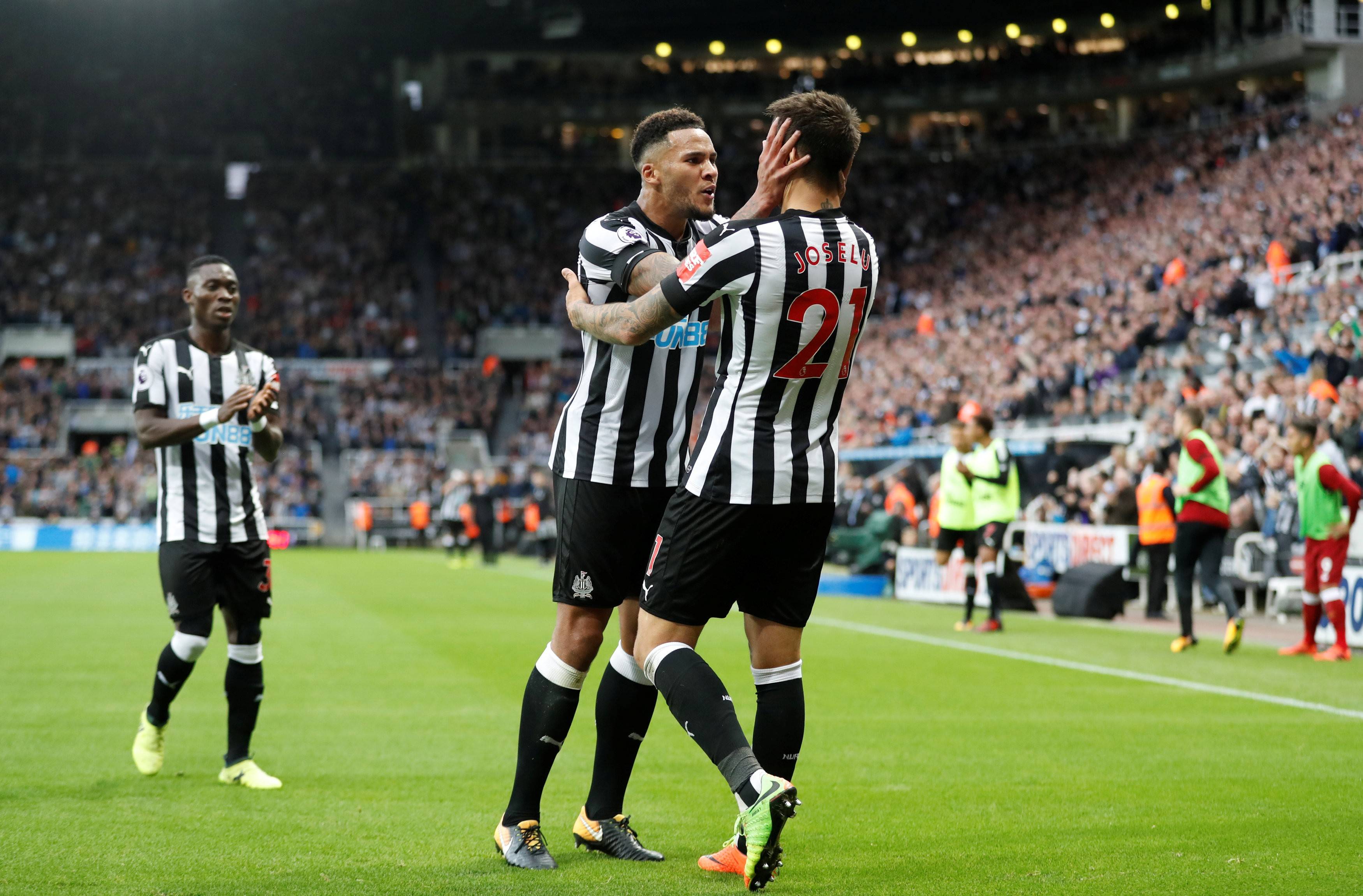 包含谢菲联客场战胜纽卡斯尔,取得关键三分的词条 包含谢菲联客场战胜纽卡斯尔,取得关键三分的词条